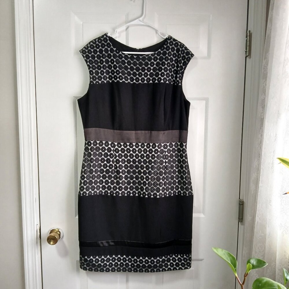 Studio One New York Knee Length Sleeveless Black Cocktail Dress Size 16